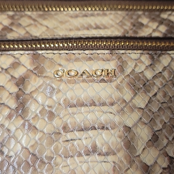 COACH MADISON CLUTCH/WRISTLET - Picture 6 of 13